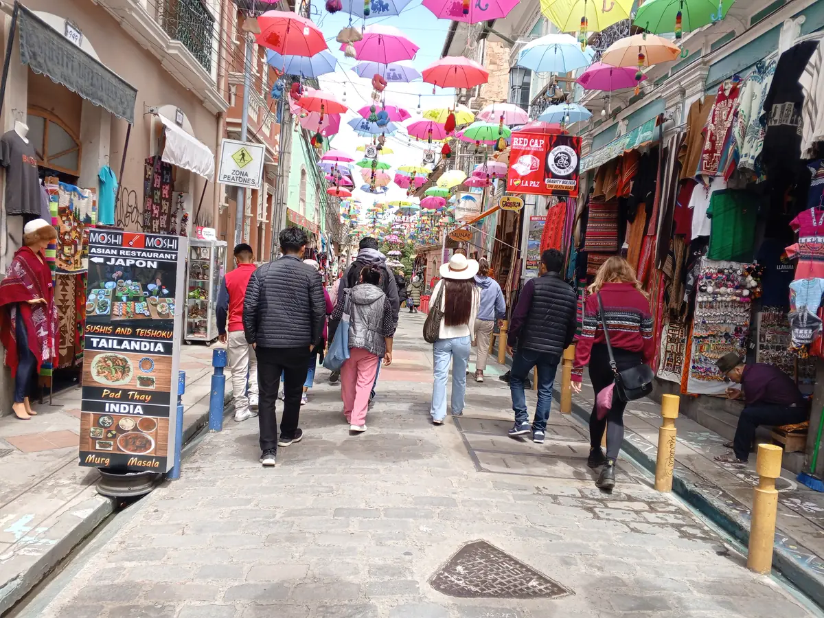 Cholitas Wrestling thumbnail 2